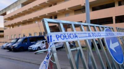Mulher polícia colhida por comboio quendo tentava acabar com rixa em Lisboa