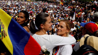 Mulheres luso-descendentes saíram para apoiar as venezuelanas na luta contra a “opressão”