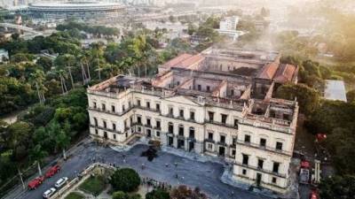 Museu Nacional do Rio de Janeiro destruído por incêndio deve reabrir em 2022