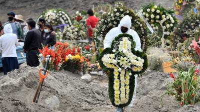 México regista mais 625 mortos e investiga mercado negro de atestados de óbito