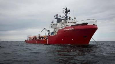 Navio humanitário Ocean Viking retoma resgates no Mediterrâneo