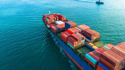 Navio perdeu 270 contentores no Oceano Atlântico