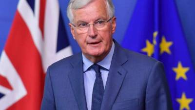 Negociador da UE participa em debate no Parlamento Europeu após chumbo britânico
