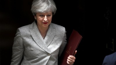 Negociações com UE começam na próxima semana, reitera Theresa May