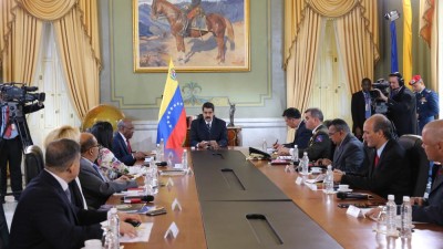 Nicolás Maduro anuncia aumento de 40% no salário mínimo