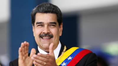 Nicolás Maduro anuncia exercícios militares para defender o país