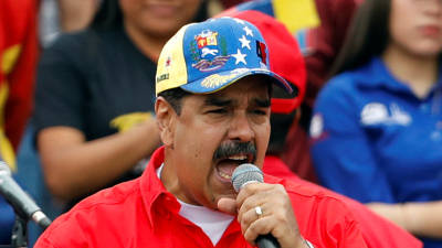 Nicolás Maduro diz ser único presidente do país e faz apelo aos militares