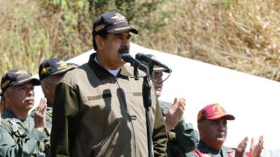 Nicolás Maduro pede ajuda ao papa para mediação da crise