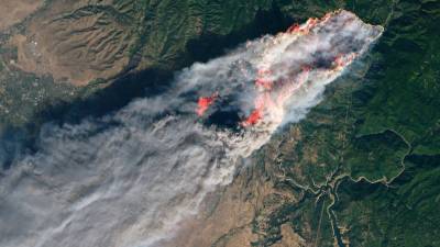 Número de desaparecidos nos incêndios da Califórnia baixa para menos de 1.000