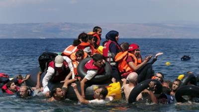 Número de imigrantes que cruzaram o Mediterrâneo caiu para metade em relação a 2017