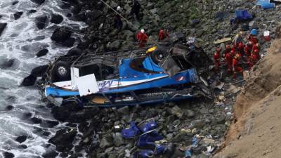 Número de mortos de acidente rodoviário no Peru sobe para 51