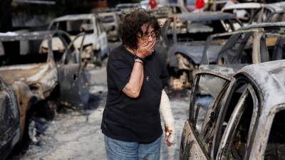 Número de mortos dos incêndios da Grécia sobe para 74