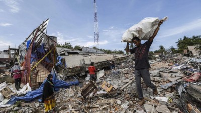 Número de mortos no sismo na Indonésia sobe para 97
