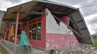 Número de mortos no sismo na Indonésia subiu para 13