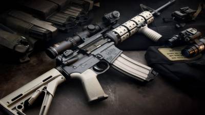 Noruega suspende venda de armas aos Emirados Árabes Unidos por causa da guerra no Iémen