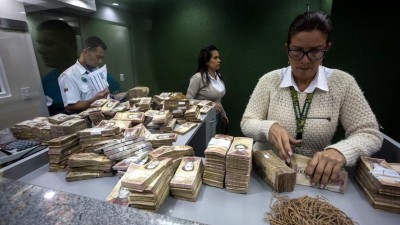 Notas de 100 bolívares vão continuar a circular até 20 de Janeiro na Venezuela