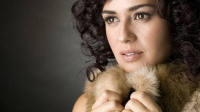 Nova música de Susana Félix junta Zeca Pagodinho e Emicida ao Carnaval de Torres Vedras