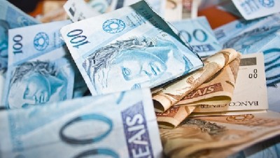 Nove em cada dez brasileiros atribuem o seu sucesso financeiro a Deus