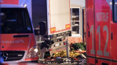 Nove mortos no incidente em Berlim, polícia investiga se foi acidente ou ataque
