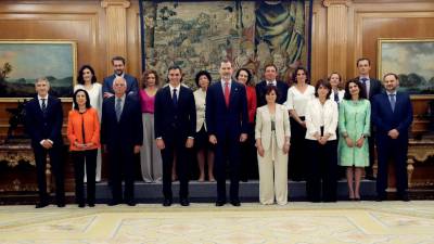 Novo governo espanhol toma posse