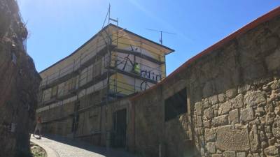 Novo mural de Rigo 23 é um “elogio” ao “elemento intrínseco” de Gaia, a água