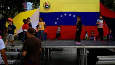Novo partido de direita quer combater a corrupção e promover mudança de regime na Venezuela