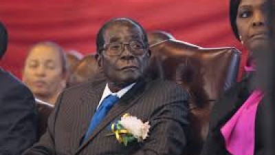 O mais velho presidente do mundo deixou o poder no Zimbabué