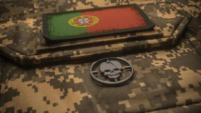 Oficiais afirmam existir “excessiva influência” da política nas Forças Armadas