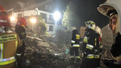 Oito mortos, incluindo quatro crianças, em explosão de gás no sul da Polónia