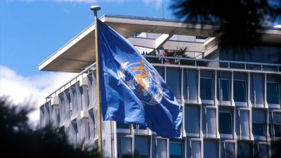 OMS vacina contra Ébola 30 milhões de africanos e prepara-se para declarar surto