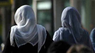 ONU apela ao Irão para libertar 3 mulheres que se manifestaram contra o véu
