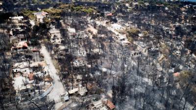 Operações de busca por desaparecidos continuam na Grécia e número de mortos subiu para 82