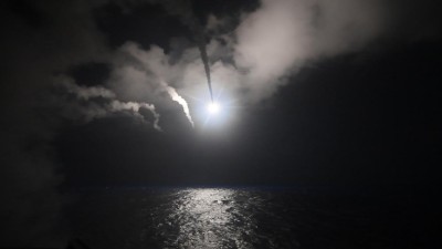 Oposição saúda ataque norte-americano e pede continuação de bombardeamentos