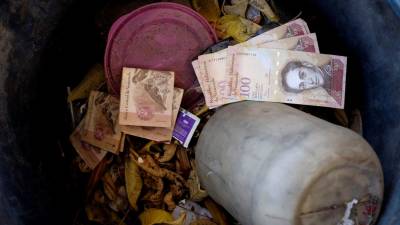 Oposição venezuelana convoca greve geral para hoje contra o novo plano económico