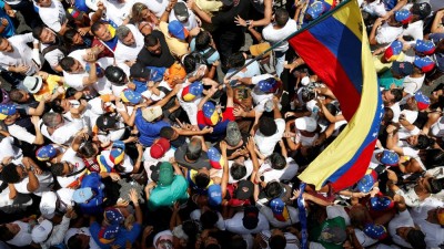 Oposição venezuelana convoca protesto nacional para quarta-feira