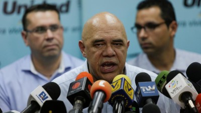Oposição venezuelana inicia reestruturarção após insucesso no diálogo com Governo