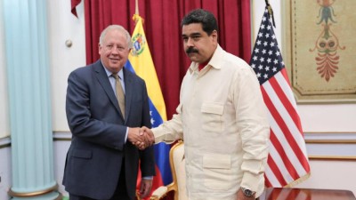 Oposição venezuelana reuniu-se com o enviado dos EUA para apoiar o diálogo