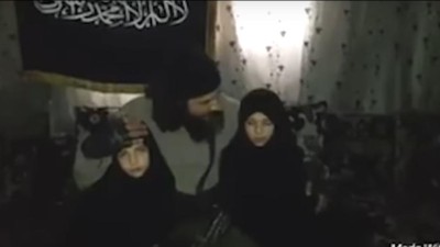 Pais jihadistas gravam vídeo antes de mandar as filhas para missão suicida