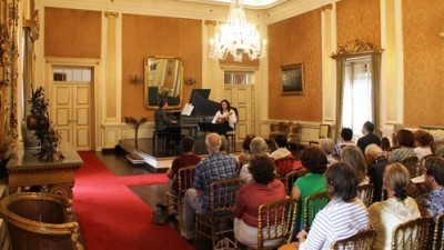 Palácio de São Lourenço promove Palácio de Inverno