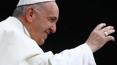 Papa admite divisão de matrimónio, se não funcionar, para evitar “guerra mundial”