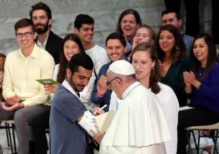 Papa adverte jovens contra populismo e sociedades fechadas