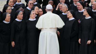 Papa alerta que desprezo, insulto e indiferença matam