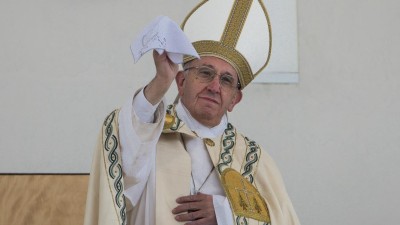 Papa apela “a que se calem” as armas na República Centro-Africana