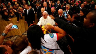 Papa apela aos jovens para liderarem futuro da Igreja