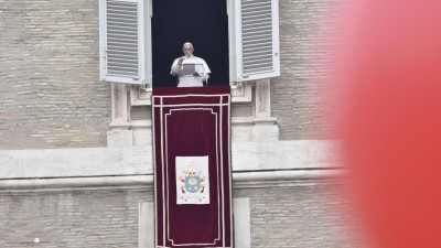 Papa defende nova cultura de não-violência para a política mundial