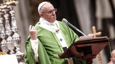 Papa diz que é hipocrisia encarar prisão como única opção e propõe amnistia a presos