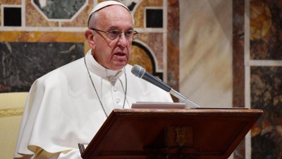 Papa diz que é necessário proteger e defender as crianças imigrantes
