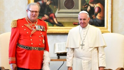 Papa Francisco afasta líder da Ordem de Malta