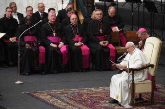 Papa Francisco agradece a quem ajuda os migrantes