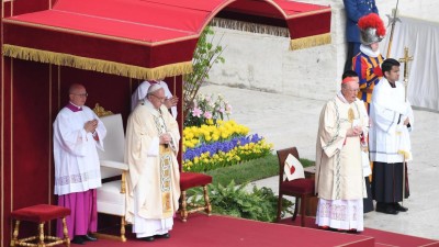 Papa Francisco apela à paz na Síria, onde reina o “horror e a morte”